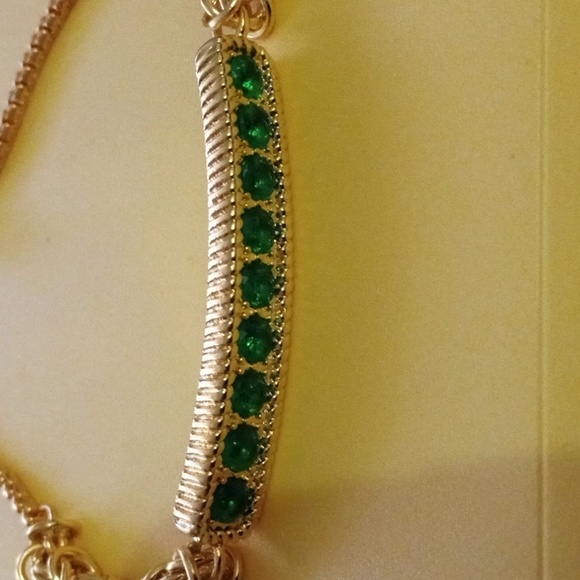 Green Simulated Diamond Bracelet 9 CTS. - Picture 2 of 6